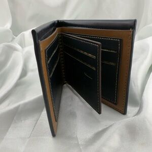 Elegant Black and Tan Men's Wallet